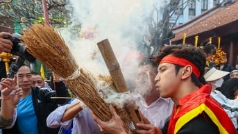 Độc đáo hội thổi cơm thi làng Thị Cấm