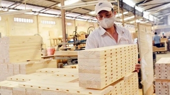 Mỹ nhập khẩu 10 chiếc ghế thì có tới 4 chiếc "Made in Vietnam"