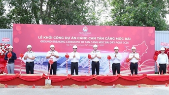 Mang cảng đến gần hơn với khách hàng vùng giáp ranh Việt Nam