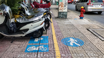 TPHCM thúc tiến độ triển khai thu phí vỉa hè