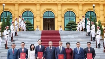 Tổng Bí thư, Chủ tịch nước Tô Lâm trao quyết định bổ nhiệm Đại sứ Việt Nam tại Liên hợp quốc và các nước