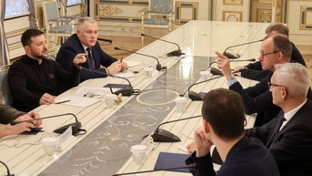 Tổng thống Ukraine tìm giải pháp ngoại giao, muốn quân nước ngoài trú đóng