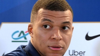 Cương quyết ở lại, Mbappe đẩy PSG vào thế khó xử