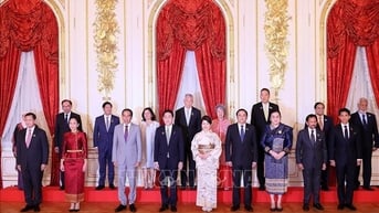 Thủ tướng Nhật Bản cam kết thúc đẩy hợp tác kinh tế với ASEAN