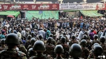 Người biểu tình Bangladesh bao vây đòi đóng cửa tờ báo quan trọng