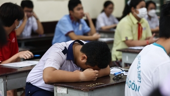 Gần 400 sĩ tử bỏ thi lớp 10 công lập