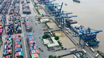 Nợ thuế hơn 10 tỉ đồng, một DN nhập khẩu ô tô bị cưỡng chế dừng làm thủ tục