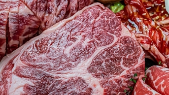 6 tác hại sức khỏe khi ăn quá nhiều thịt giàu protein