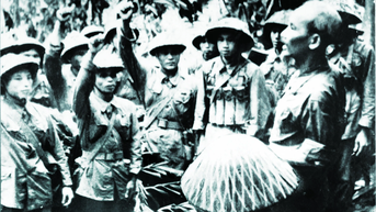 Chuyện những cảnh vệ của Bác Hồ và lời dặn dò về 'viên đạn bọc đường'