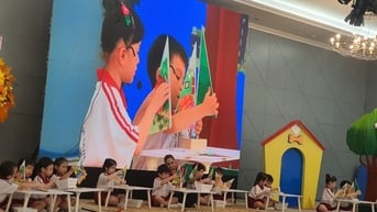 Hơn 180 trung tâm, công ty phối hợp cho trẻ làm quen tiếng Anh ở TP.HCM