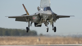 So sánh 2 'siêu tiêm kích' F-35B và F-35A mà Singapore vừa đặt mua