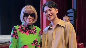 Nhà thiết kế Việt Gen Z gây sốt khi tái ngộ "bà đầm thép" Anna Wintour