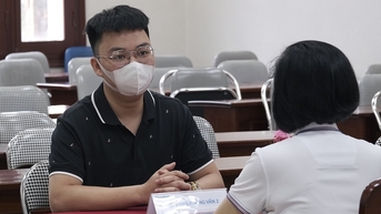 Sinh viên chịu khó thực tập không lương