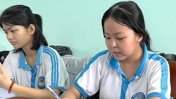 Học bổng Chắp cánh ước mơ: Chiến đấu với bệnh để thay đổi cuộc đời