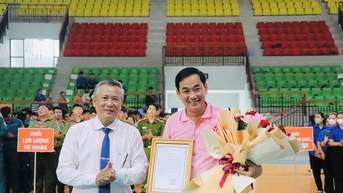 រួមគ្នាលុបបំបាត់អំពើហិង្សា ដើម្បីសង្គមស្មើភាព និងយុត្តិធម៌