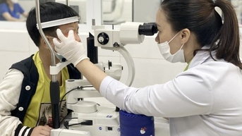 Dấu hiệu nào cho thấy bệnh đau mắt đỏ trở nặng?