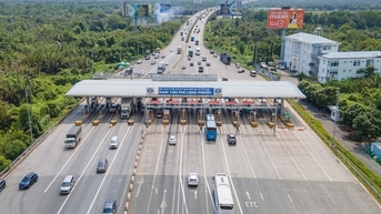 Cấp bách mở rộng cao tốc TP HCM