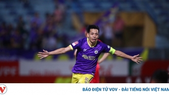 Tuyệt vời Văn Quyết và Hải Phòng FC