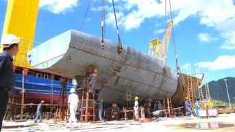 Công ty Đóng tàu Cam Ranh mở thủ tục phá sản