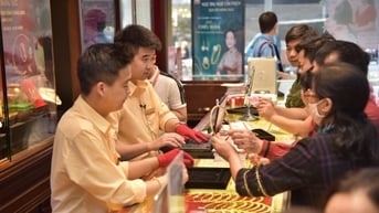 Giá vàng miếng SJC "giậm chân tại chỗ", nhà đầu tư cần lưu ý những gì?