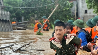 Sáng lên tinh thần đoàn kết giữa bộn bề bão lũ!