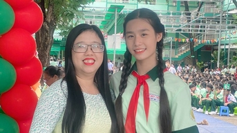 Cô hiệu trưởng viết thư khen, lấy tiền túi làm học bổng tặng cho học trò