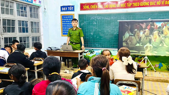 Lớp học tình thương làng Kret Krot