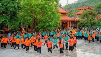 Chùa Ba Vàng bất ngờ thông báo dừng khóa tu mùa hè