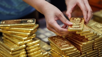Vàng khó giữ vùng giá 1.900 USD