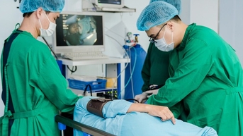 Người đàn ông 62 tuổi ở Hà Nội bị ung thư thực quản thừa nhận 3 sai lầm nhiều người Việt mắc phải