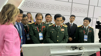 Đoàn Việt Nam tham dự Diễn đàn Kỹ thuật quân sự quốc tế Army-2024 tại LB Nga