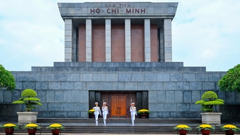 Lăng Chủ tịch Hồ Chí Minh mở cửa trở lại