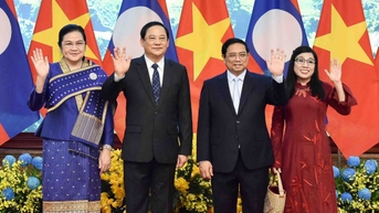 Lễ đón chính thức Thủ tướng Lào Sonexay Siphandone và Phu nhân tại Phủ Chủ tịch