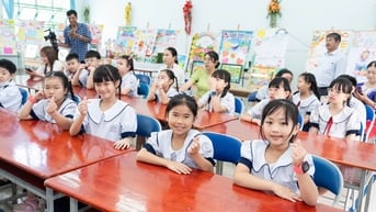 Hơn 8.000 học sinh một quận tại TP.HCM hưởng lợi từ một dự án