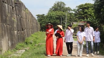 4 ngày tham quan miễn phí tại thành nhà Hồ