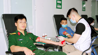 Thu 432 đơn vị máu trong ngày “Chủ nhật đỏ” tại Bệnh viện Quân y 354