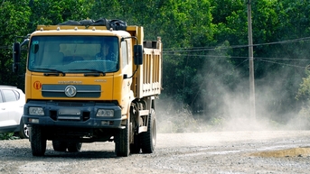 Đoàn xe ‘hổ vồ’ từ 7 mỏ khoáng sản cày nát tuyến đường do dân góp tiền làm