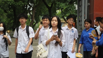 Phụ huynh "lo sốt vó" vì những thay đổi trong kỳ thi tuyển sinh vào lớp 10