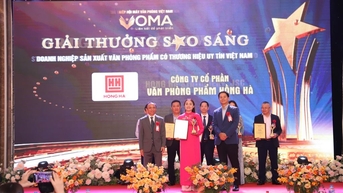 Văn phòng phẩm Hồng Hà vinh dự nhận giải thưởng Sao sáng năm 2024