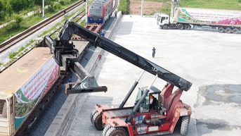 Bắc Giang đưa vải thiều lên tàu hỏa xuất khẩu Trung Quốc