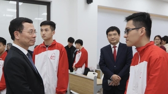 Tạo sự khác biệt ở đại học từ chuyển đổi số, công nghệ số
