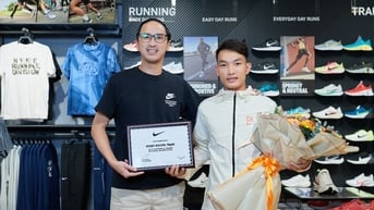 Hoàng Nguyên Thanh gặp gỡ đại diện Nike ACFC sau thành tích phá kỷ lục quốc gia
