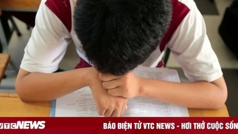 'Con thi giữa kỳ chỉ được 6, 7 điểm, tôi xấu hổ không dám ra khỏi nhà'