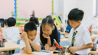 Trung Quốc cải thiện tình trạng ‘học tiếng Anh để thi’ điểm IELTS như thế nào?