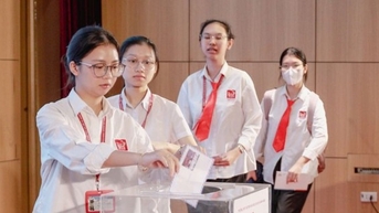 Trường ĐH hủy lễ khai giảng, dành kinh phí ủng hộ đồng bào vùng lũ