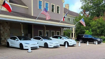 Cuộc chiến Tesla - BYD trên “đấu trường” ô tô điện