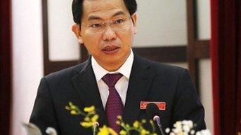 레꽝만 씨는 재무예산위원회 위원장을 맡고 있습니다.