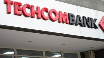 Giao dịch hơn 5.400 tỷ đồng của mẹ Chủ tịch Techcombank Hồ Hùng Anh