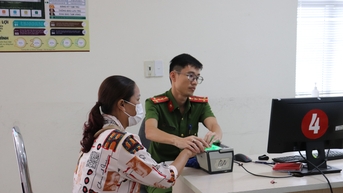 បំពេញបាន 100% នៃគោលដៅផ្តល់ CCCD ដល់ប្រជាពលរដ្ឋដែលមានសិទ្ធិក្នុងខេត្ត។