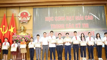 Học sinh Ba Đình giành gần 3.000 giải trong các kỳ thi quốc gia, quốc tế